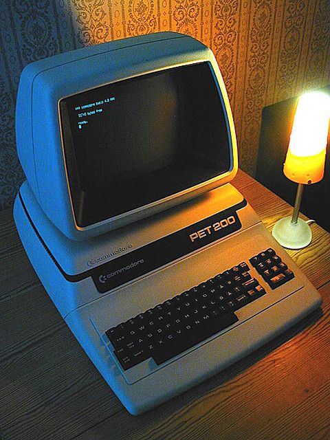 Commodore Pet 200 Old Computers Old Technology Computer Technology