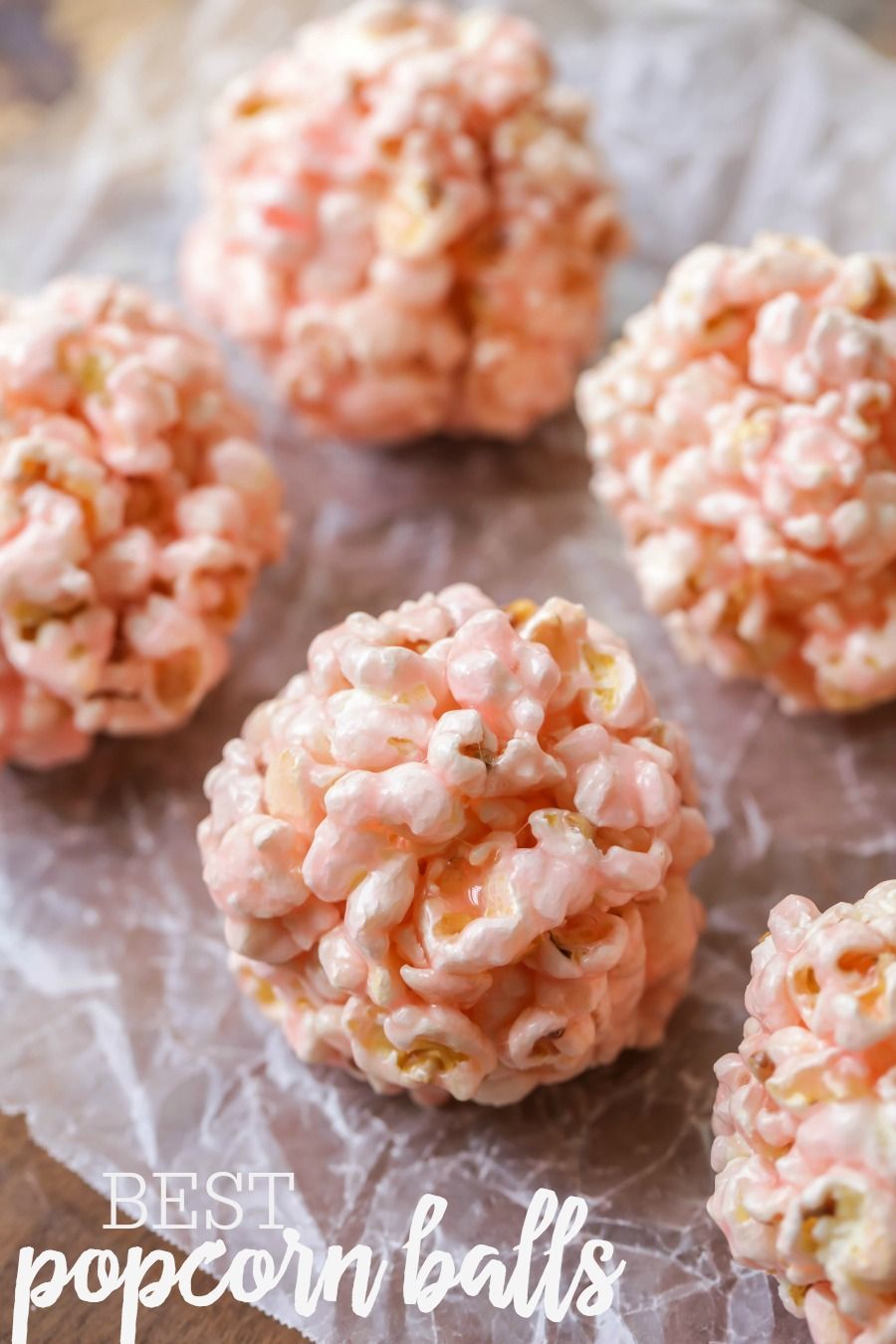 These Easy Popcorn Balls are so sticky and tasty, everyone will love them! They're perfect for any party, holiday or get together and are so simple! Popcorn Balls Recipe Easy, Caramel Popcorn Balls, Salty Popcorn, Popcorn Recipes, Candy Recipes, Carmel Popcorn, Flavored Popcorn, Marshmallow Popcorn, Popcorn Cake