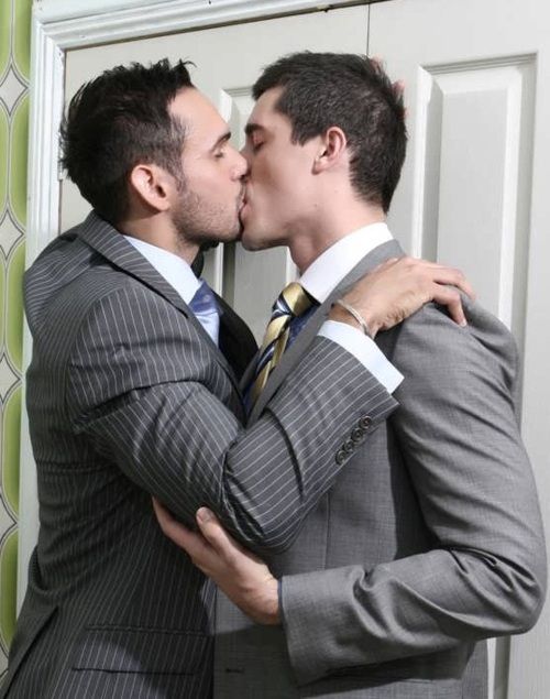 Men Kissing, Hot Couples, Suit And Tie, Gay Couple, Special People, Gay Pri...