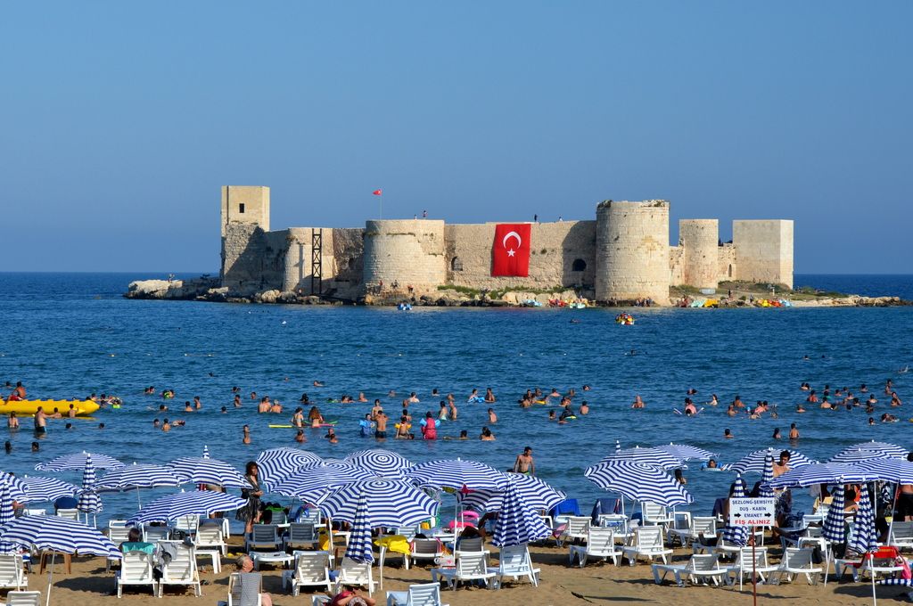 Mersin Kizkalesi Google Da Ara Beautiful Places Castle New York Skyline