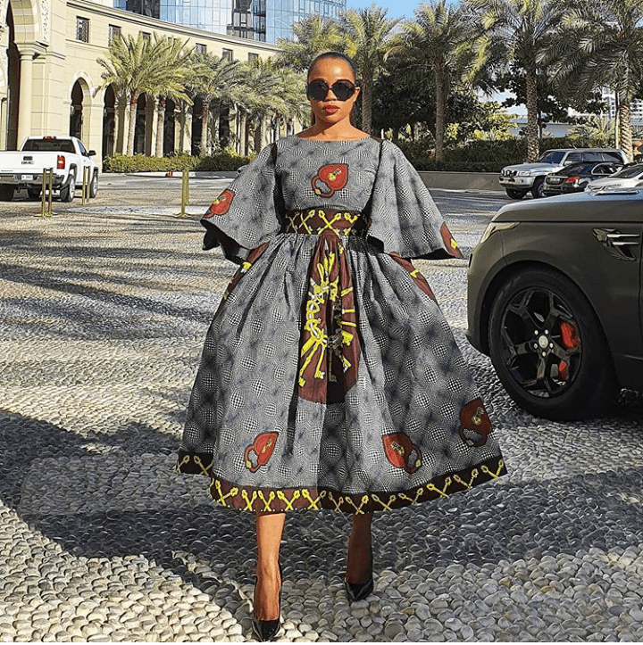 Hello Ladies, Check out this collection of simple but stylish Ankara fabric styl...