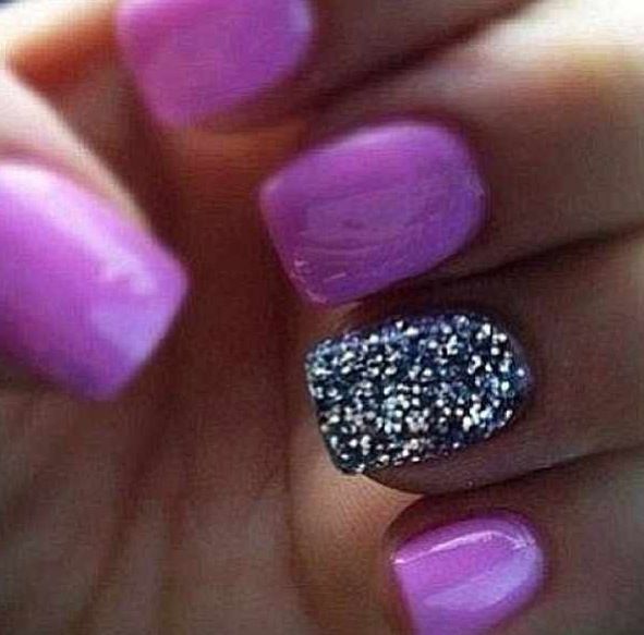 Purple Nails With One Black Glitter Nail. Love Those Nails I like the solid color with one nail glitterNails Art, Nails Colors, Glitter Accent - Purple Nails With One Black Glitter Nail. Love Those Nails