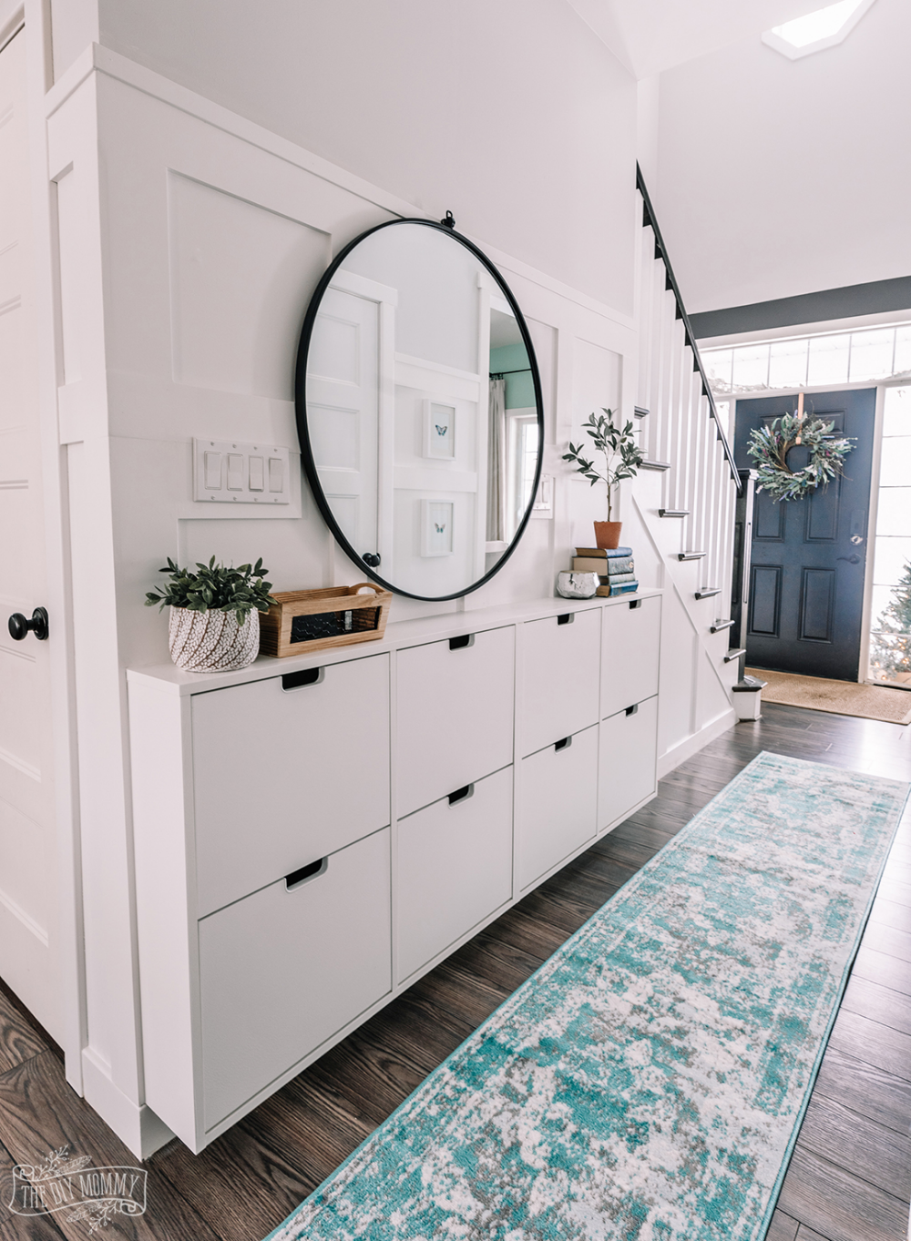 Small Entry Makeover with tons of hallway storage! | The DIY Mommy Hallway Wall Decor Ideas, Hallway Walls, Home Entrance Decor, Hallway Designs, Hall Decor, Room Decor, Entrance Hallway, Ikea Hallway, Bedroom Hallway Ideas