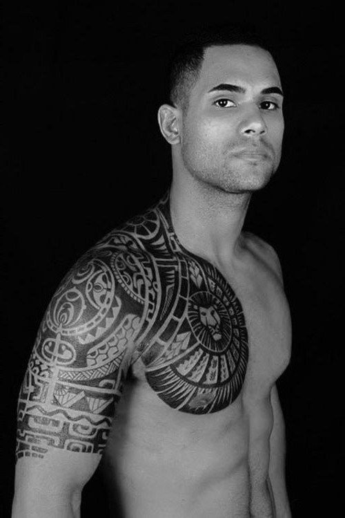 Tattoo With Lion Design 24 Stunning Lion Tattoo On Chest Mens Lion Tattoo African Tattoo Tribal Lion Tattoo