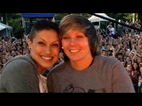 Lesbian Proposal At Gma Macklemore Concert And Interview On Good