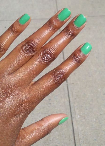 My Favorite Manicure For June 2017 Present Your Best Self Essie Mojito Madness Gorgeous On Dark Skin Wasn T Sure But Now That I Ve Seen It Gotta Try 3