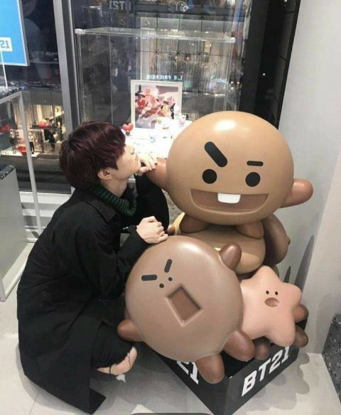 #wattpad #fanfiction Jung Hami is a 22 year old girl who is the opposite of her brother Jung Hoseok who is 23. Social isn't a word to describe her. She is quiet and has few friends. She lives in a time where hybrids and humans live together. Her brother Hoseok has a hybrid, his name is Yoongi. Hoseok has tried talking...