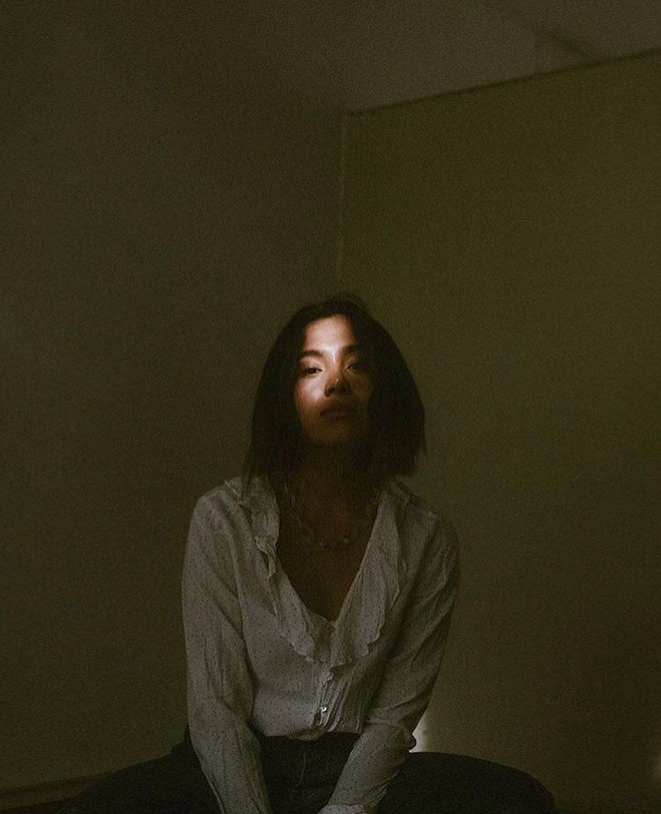 35mm on Instagram: “Credits: @bransantos . . . #everybodyfilm #ifyouleave #ourmag #lensculture #photofilmy #foammagazine #vsco #somewheremagazine #filmwave…” Cinematic Photography, Portrait Photography, Schon Magazine, Discover Magazine, Instagram Profile, Instagram Photo, Instagram Ideas, Insta Photo Ideas, Professional Photography