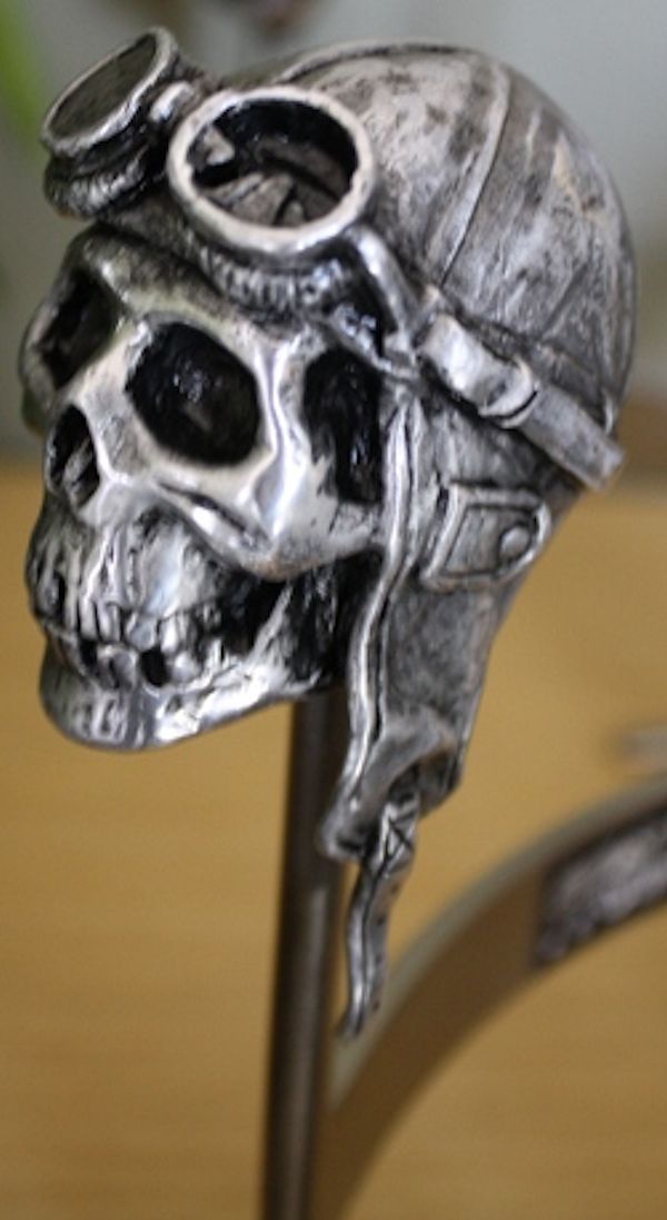 Yellow Skull & Bones American Shifter 148954 Black Retro Shift Knob with M16 x 1.5 Insert Yellow Skull & Bones American Shifter 148954 Black Retro Shift Knob with M16 x 1.5 Insert