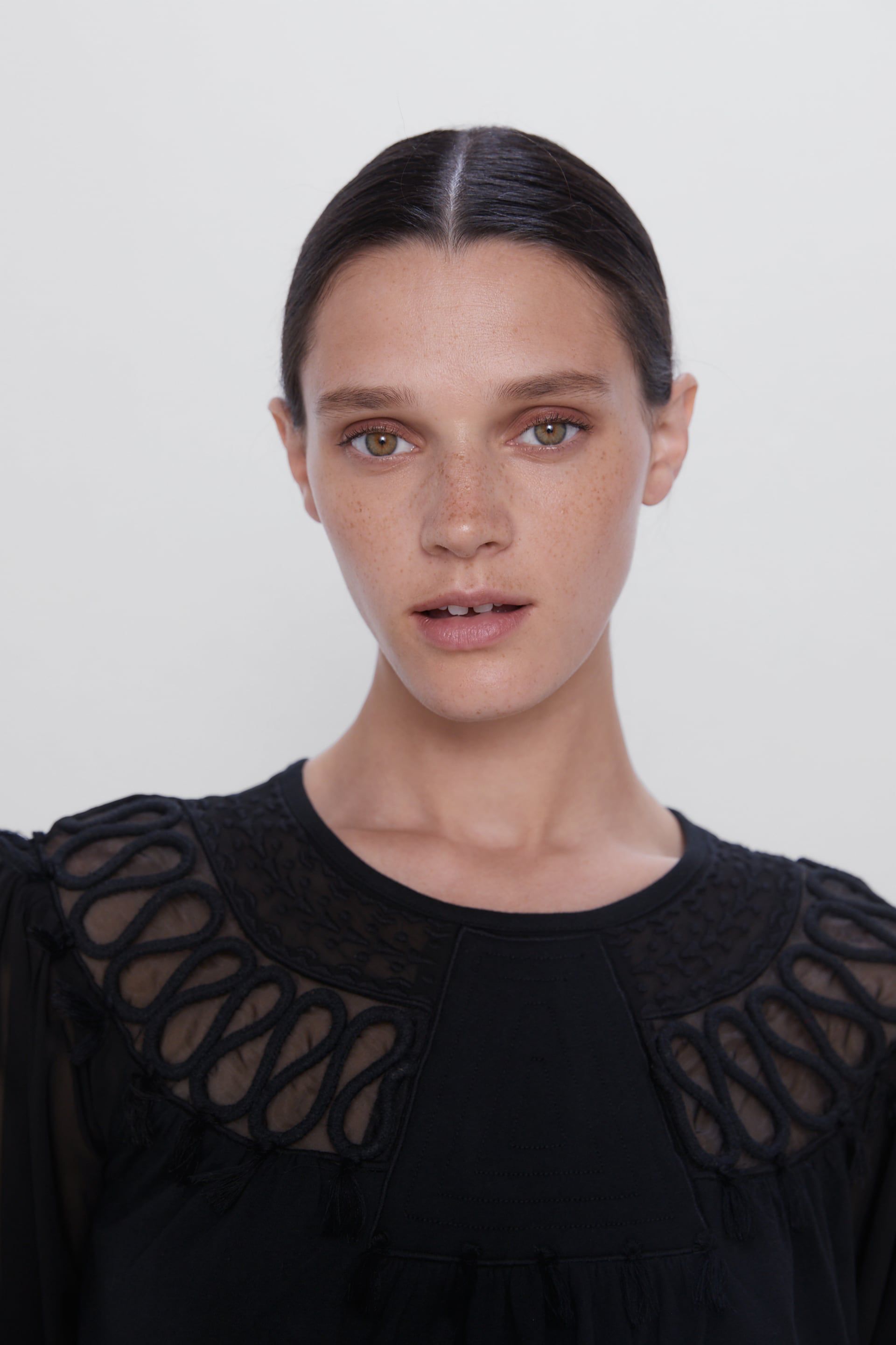 leila goldkuhl leila goldkuhl tie t shirt leila goldkuhl leila goldkuhl tie t shirt