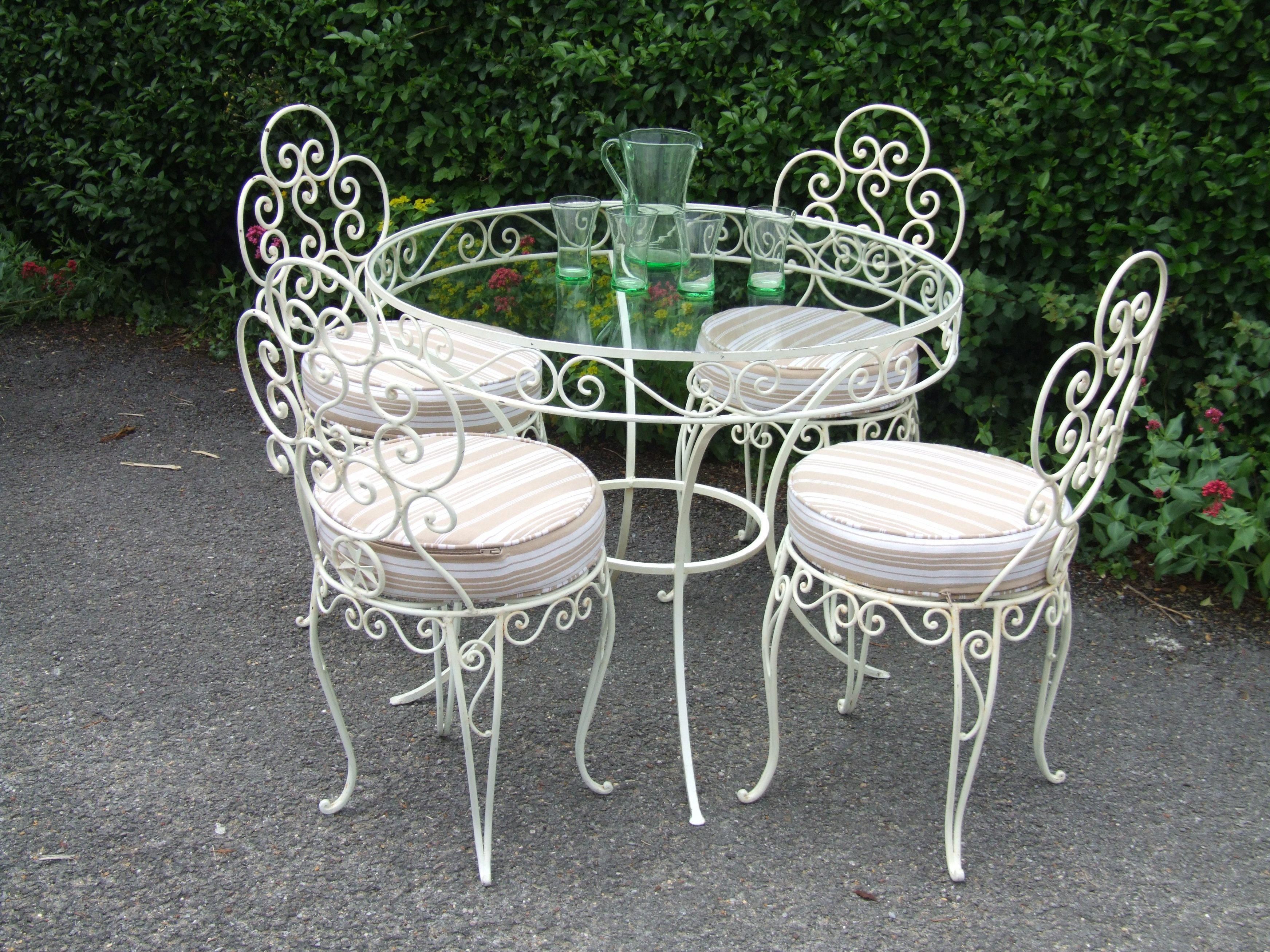 Vintage Shabby White Wrought Iron Table And 4 Chairs Porch Set