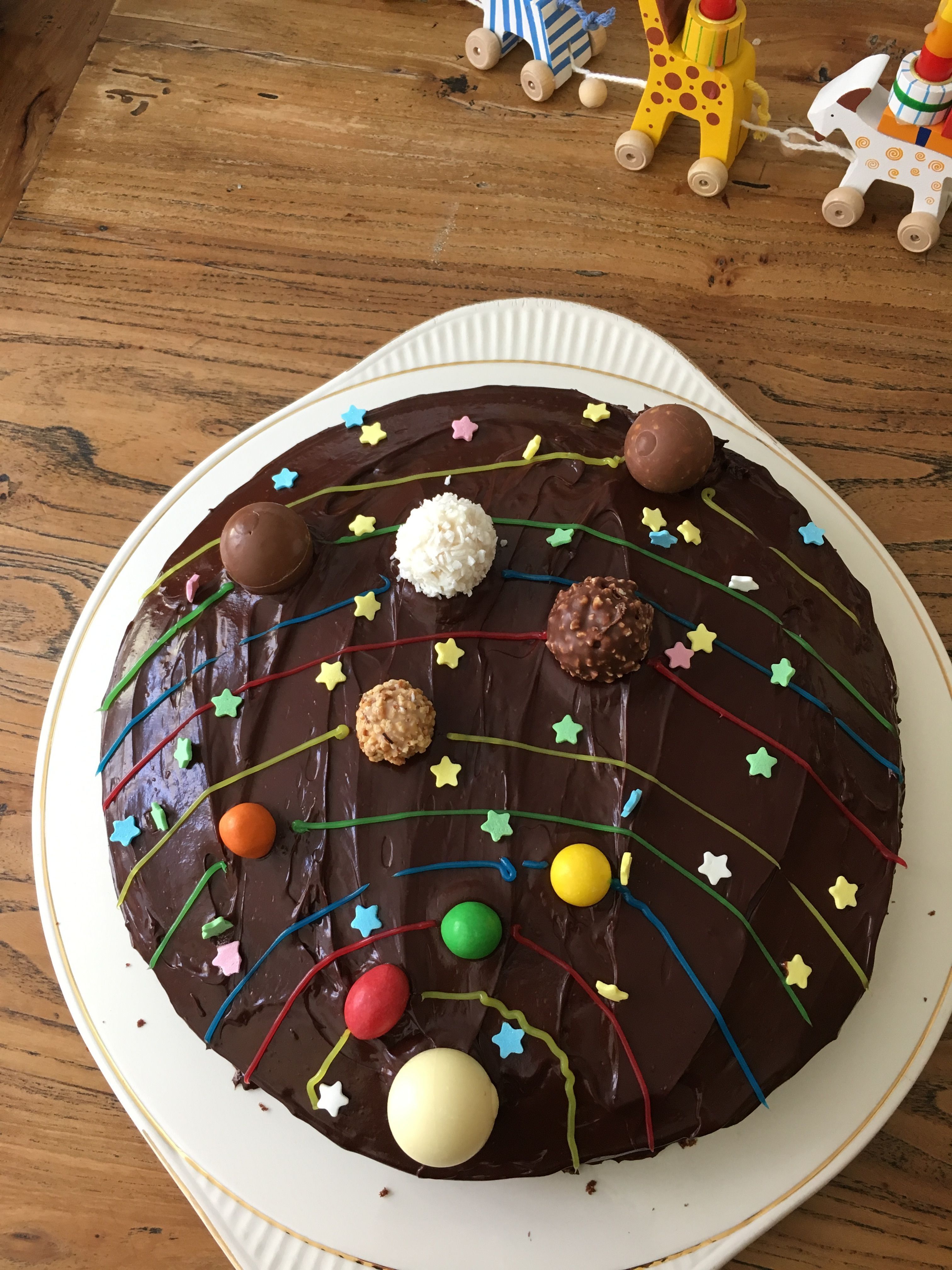 Perfekter einfacher Kuchen für die WeltraumParty! 