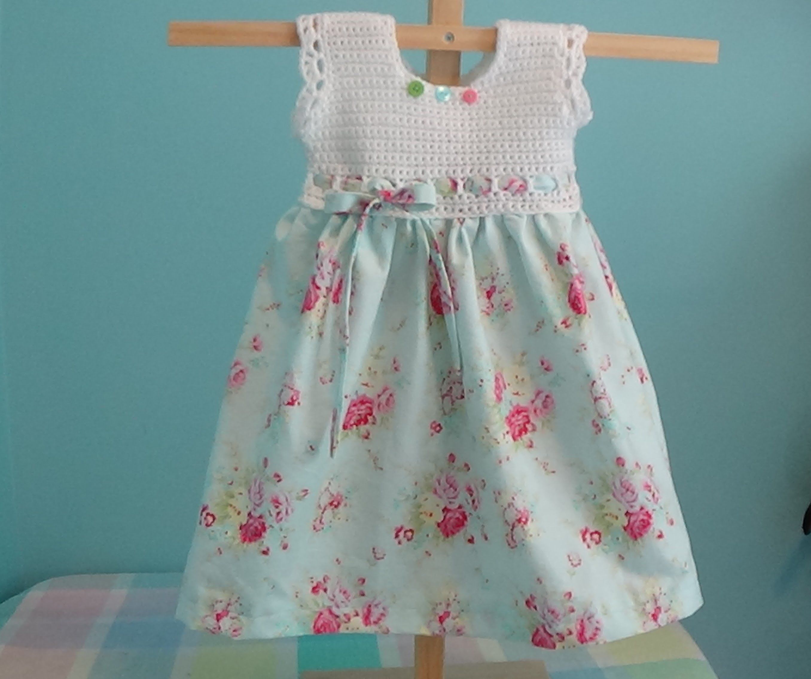 Wie Baby Kleinkind Mädchen Kleid mit Vintage Kissenbezug Muster häkeln ...