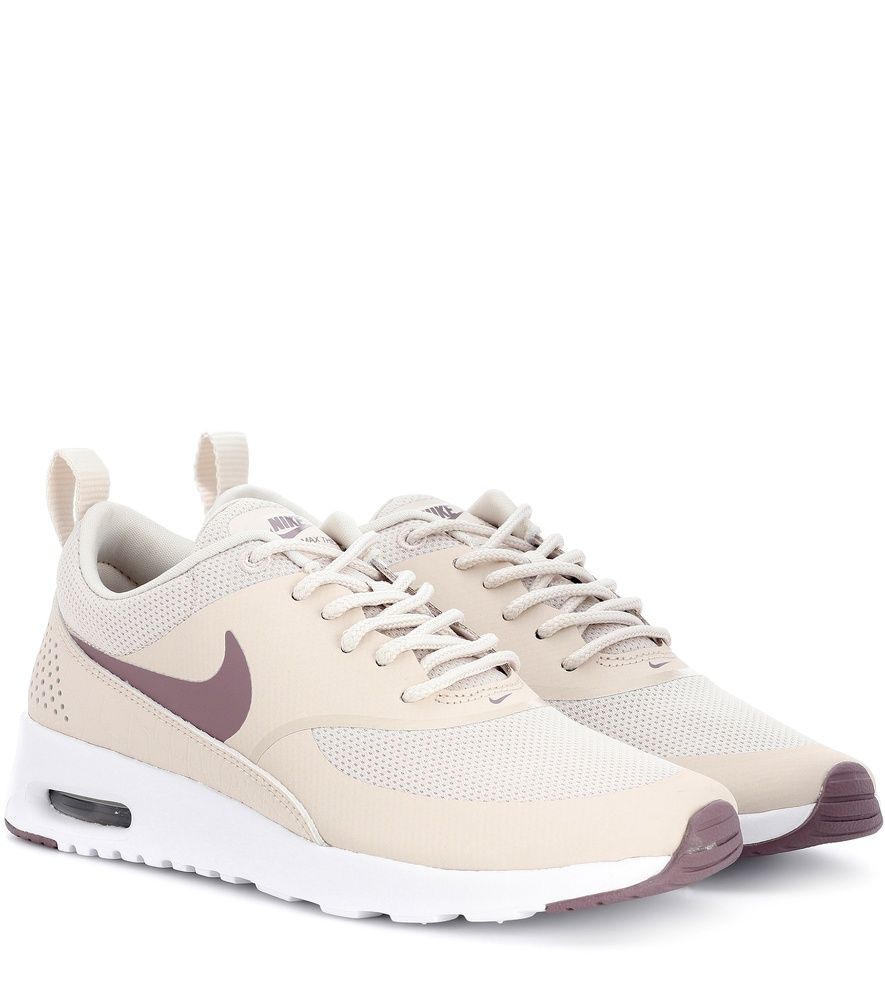 Wir haben Sneakers Air Max Thea aus Leder auf unsere Seite gepostet ... Wir haben Sneakers Air Max Thea aus Leder auf unsere Seite gepostet ...