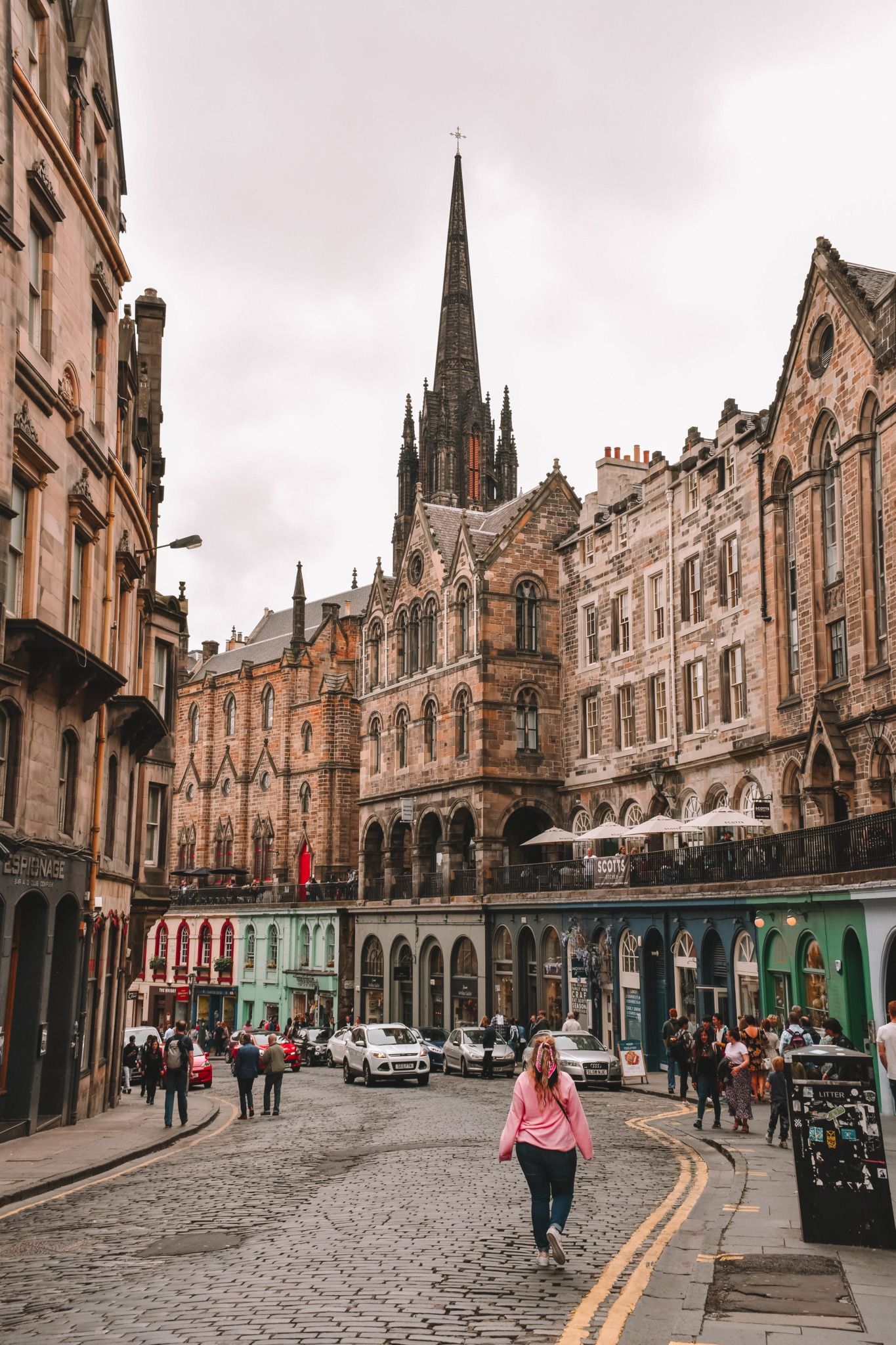 When it comes to Glasgow vs Edinburgh, it can be a hard choice. Find out more about each and get a 3 day Glasgow itinerary and a 2 day Edinburgh itinerary plus find out where to eat in Glasgow, where to eat in Edinburgh, where to stay in Glasgow, and where to stay in Edinburgh. | 2 days in Edinburgh | 3 days in Glasgow | Edinburgh Scotland itinerary | Glasgow Scotland itinerary | 5 day Scotland itinerary | 5 days in Scotland Island Of Skye, Island Tour, Best Countries To Visit, Cool Countries, Scotland Road Trip, Scotland Travel, Top Travel Destinations, Europe Travel, Travel Pics