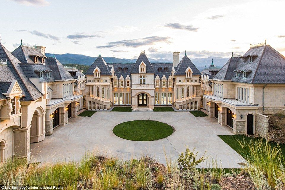 This limestone castle just outside of Denver, Colorado, is still under construction but has hit the market for a cool $17.5 million Mansion Homes, Dream Mansion, Castle Mansion, Mansion Interior, Home Interior, Interior Design, Mega Mansions, Mansions Luxury, Cool Mansions