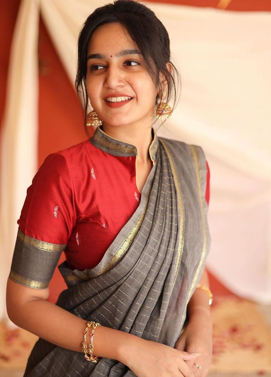 Pin By Mira A On Ethnic Blouse In 2024 Fashionable Saree Blouse pin-by-mira-a-on-ethnic-blouse-in-2024-fashionable-saree-blouse