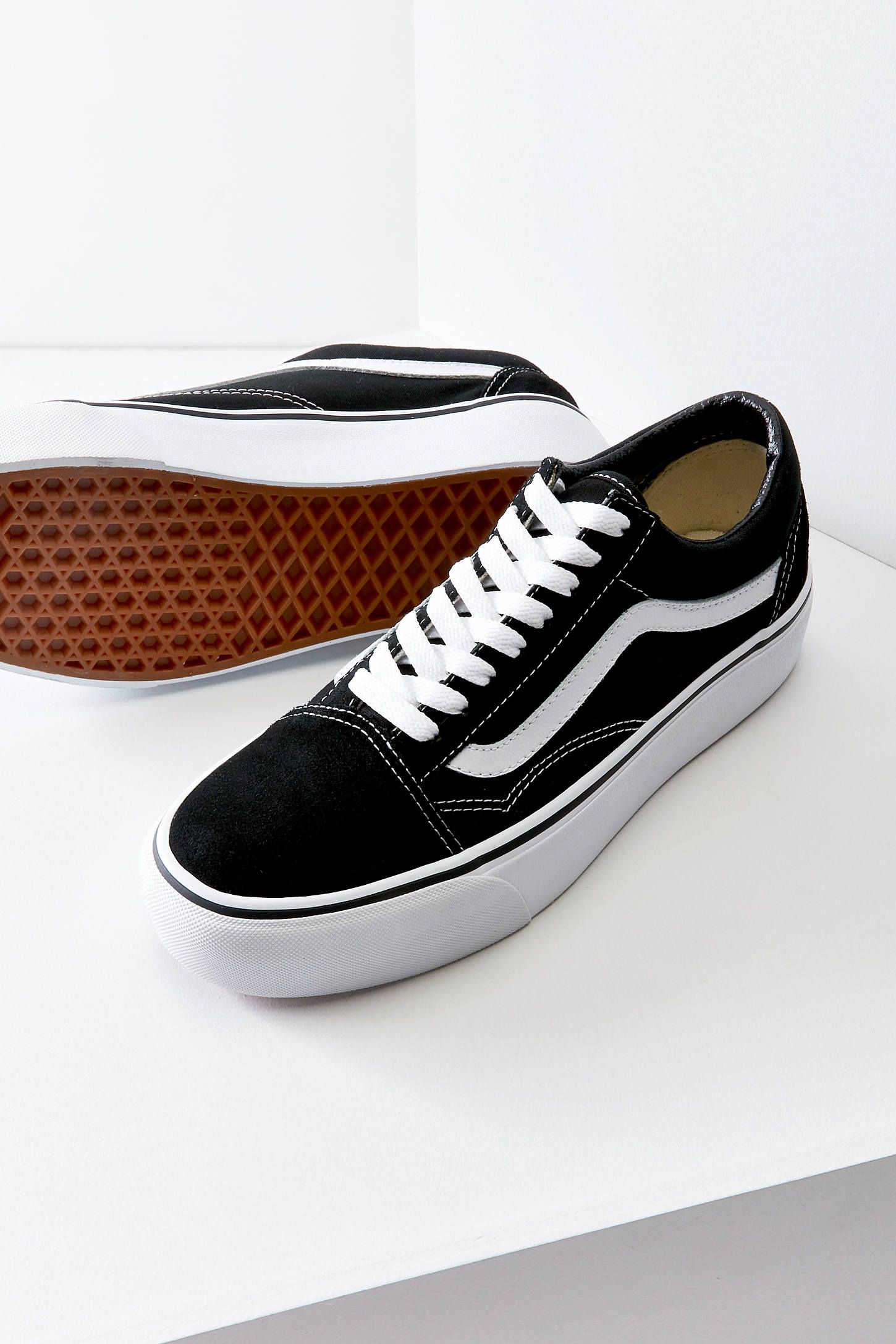 vans old skool black urban outfitters