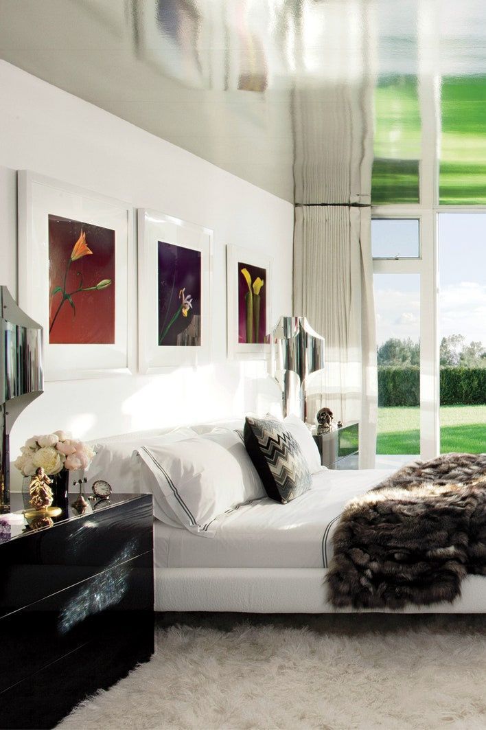 We are wild about contemporary furniture. Contemporary decorating is defined by simple, and subtle sophistication. If you would like to know how to incorporate contemporary decorations into your home keep reading as we share our how-to guide to styling your home. Hadley Court Interior Design Blog by Central Texas Interior Designer, Leslie Hendrix Wood. Contemporary Style Homes, Contemporary Furniture, Contemporary Design, Living Room Trends, Living Rooms, Glam Decor, Diy Decor, Luxurious Bedroom, Central Texas