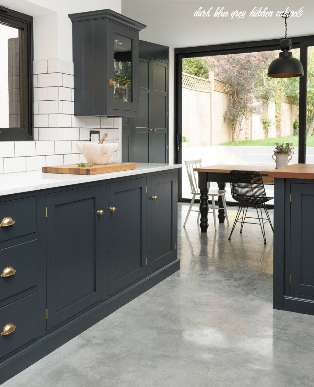 Potential Colour Scheme Pale Grey Units With Almost Navy Island And White Granite Note Also Shelf Over Kitchen Remodel Kitchen Trends Kitchen Inspirations
