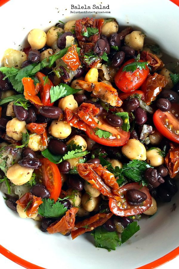 This delicious Balela Salad is perfect for a gluten-free, vegetarian, or vegan side, salad or dip option to serve to Game Day guests! Middle Eastern Salads, Whole Food Recipes, Cooking Recipes, Cooking Games, Healthy Snacks, Healthy Eating, Healthy Dinner, Vegetarian Recipes, Healthy Recipes