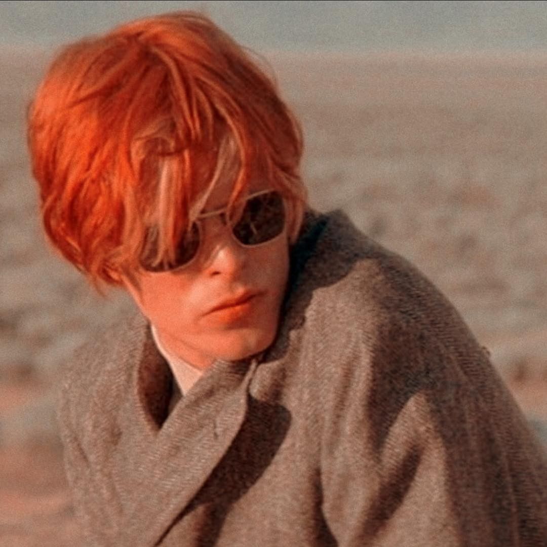 Beautiful Bowie Hair Style Not David Bowie Starman David Bowie Ziggy David Bowie