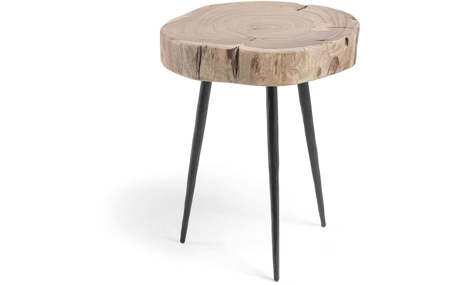 Eider bijzettafel heeft een smal design wat hoger op zijn poten staat. Zo is het een gemakkelijk tafeltje voor in de relaxhoek om hier je drankje op te plaatsen. Het tafelblad is van massief acaciahout wat ondersteunt wordt door metalen pootjes. Deze combinatie zorgt voor een stoere look. Verkrijbaar in verschillende poothoogte, combineer ze met elkaar om een speelse look te maken. Acacia Wood Furniture, Table Furniture, Metal Side Table, Kave Home, Zanzibar, Stool, Table Settings, Beige, Modern