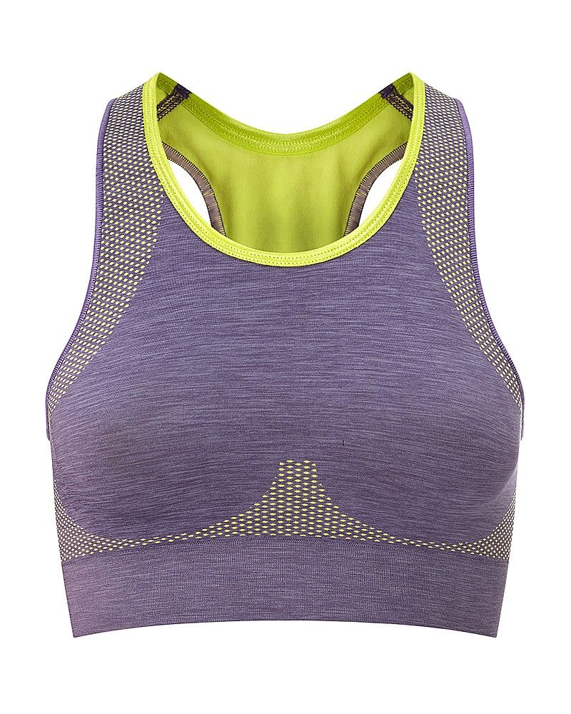 An essential compression bra for your gym bag, this multi-sport style provides medium-impact support up to a C cup
