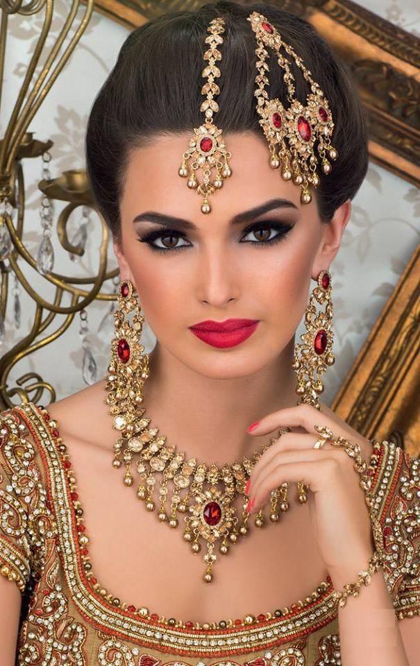 Bridal Head Jewellery Designs For The Indian Brides Indian Bridal bridal-head-jewellery-designs-for-the-indian-brides-indian-bridal
