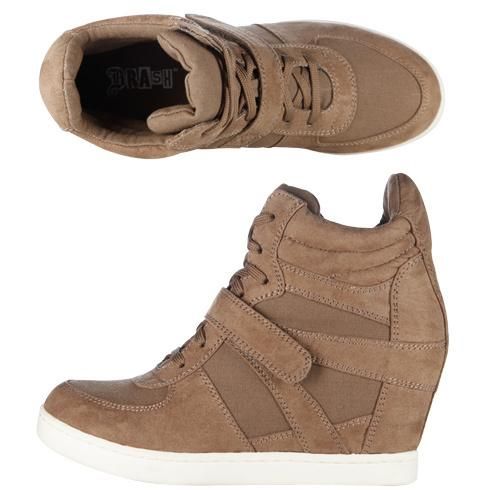 brash wedge sneaker
