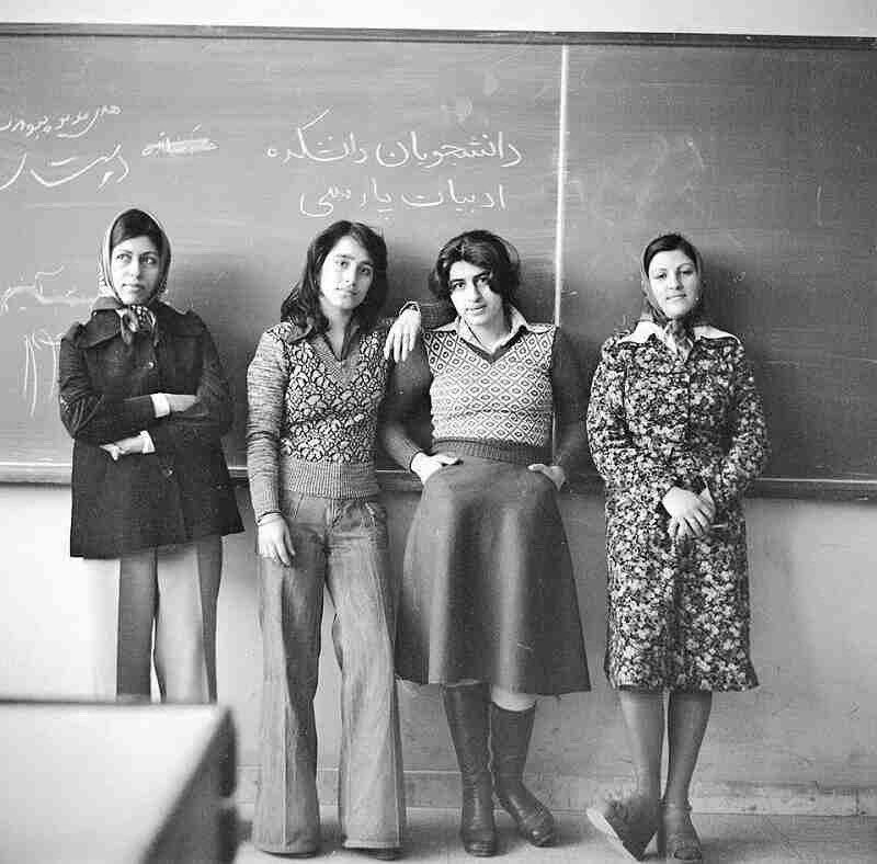 This is how iranian women dressed in the 1970s before the iranian