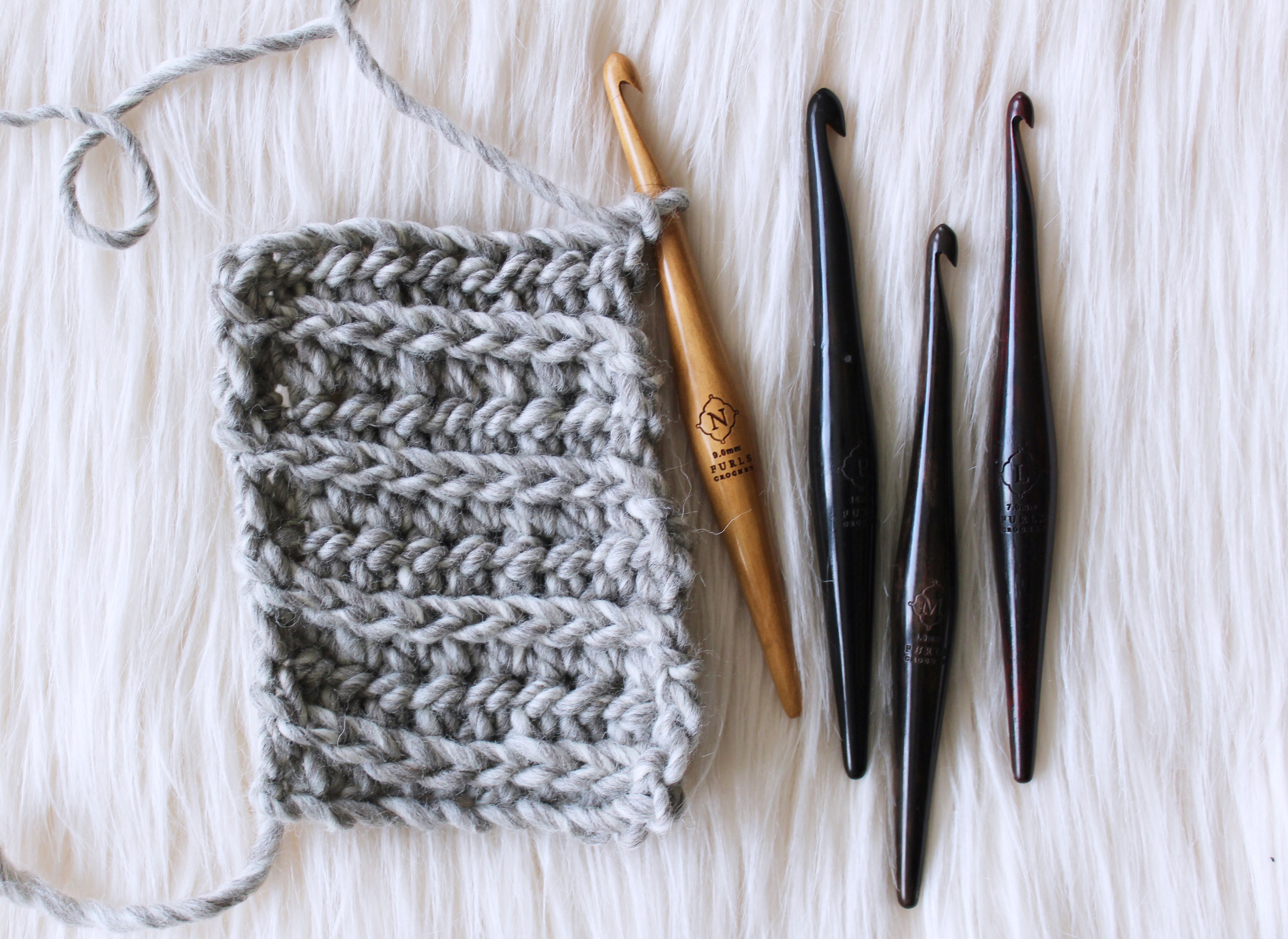 Furls P 10.0 mm :Streamline Ebony Crochet Hook: