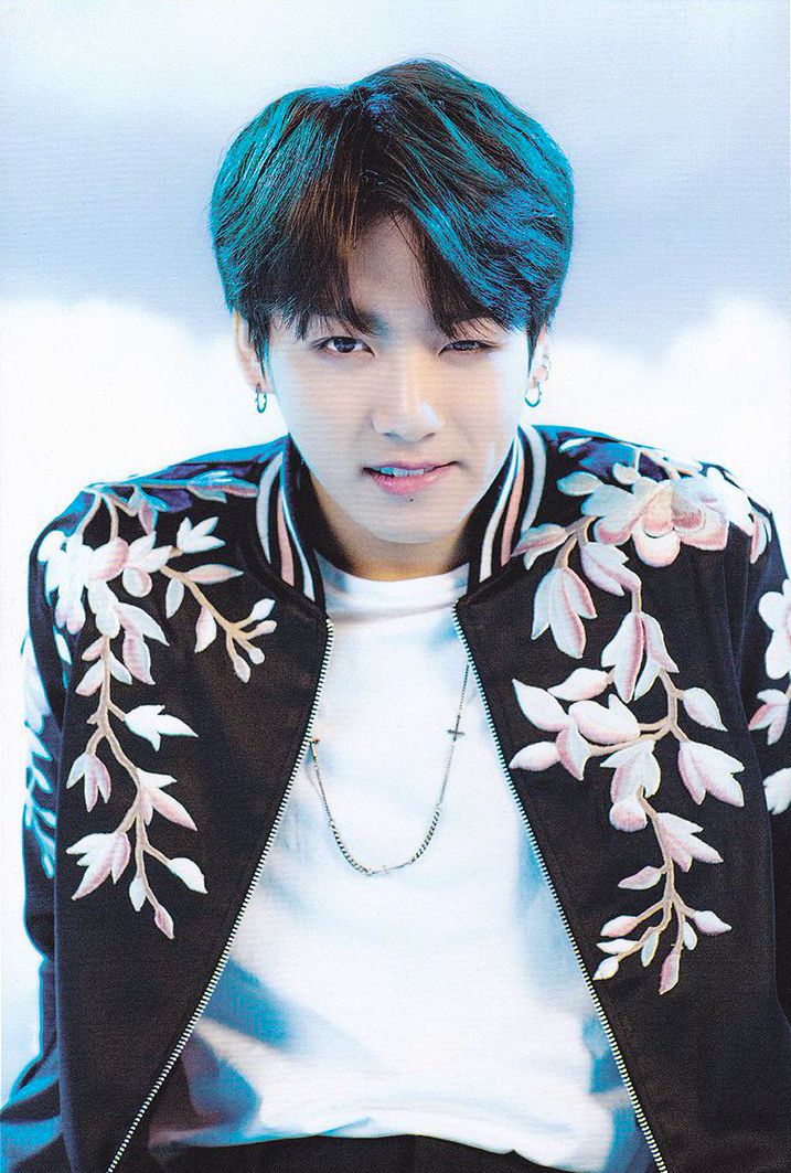 2017 BTS LIVE TRILOGY EPISODE Ⅲ THE WING TOUR MD PROGRAM BOOK Chapter 05 · ジョングクBtsの壁紙かわいい