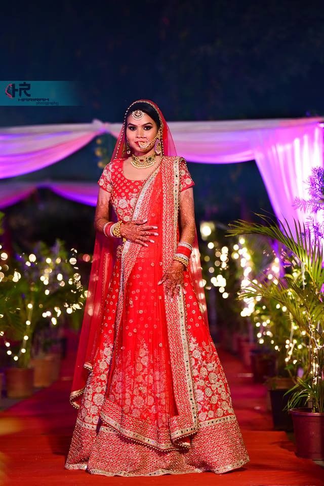 Pin by Kush on pre wedding shoot | Indian wedding outfits, Red lehenga