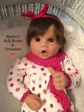 ❤️ 1999 Lee Middelton Reva Jointed Stuffed Cloth Body Thumb Sucker Baby Doll Thumb Sucker, Vinyl Dolls, Reva, Baby Dolls, Baby Face, Reborn Dolls
