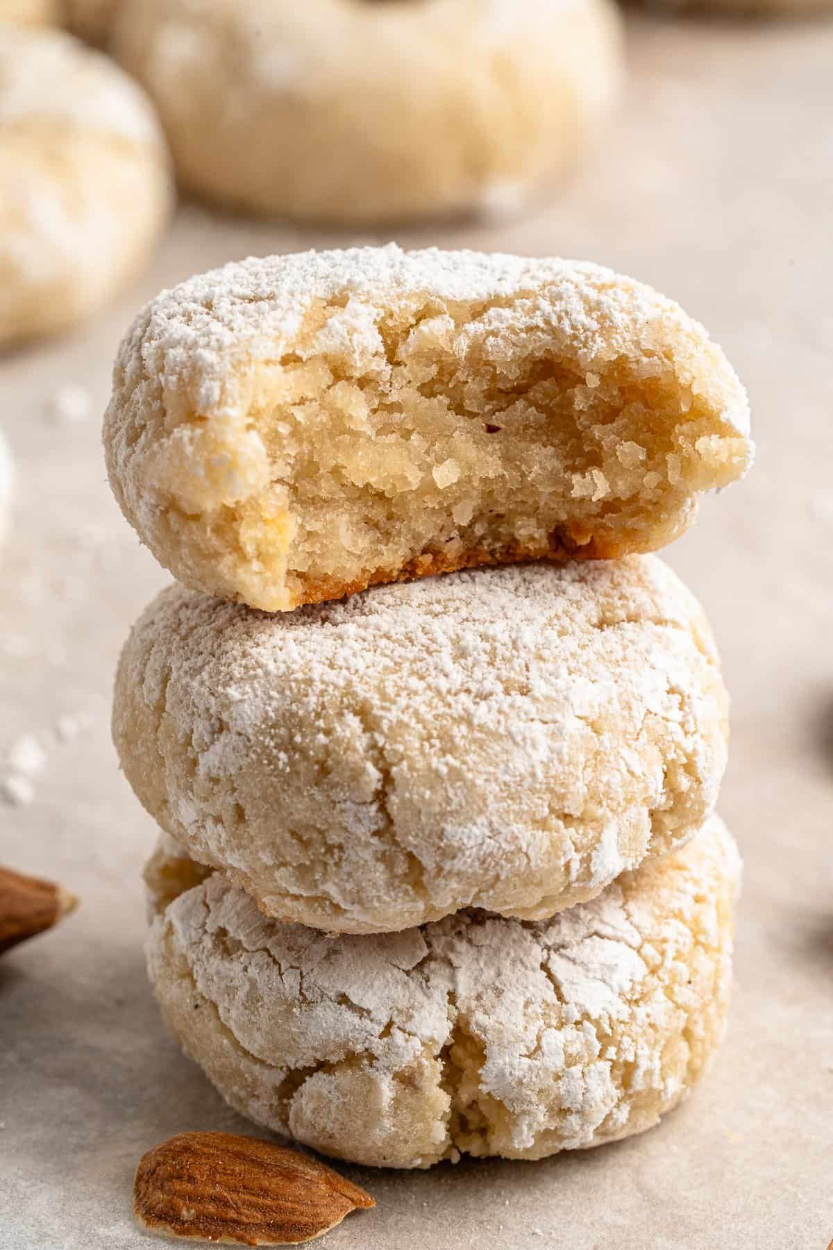 Italian Amaretti Cookies
