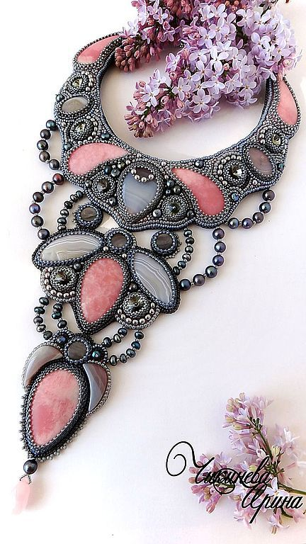 Beautiful bead embroidered jewelry by Irina Chikineva | Beads Magic Beadwork Embroidery, Bead Embroidery Jewelry, Bead Work Jewelry, Beaded Jewelry, Handmade Jewelry, Jewelry Making, Beaded Necklaces, Deco Jewelry, Pearl Jewelry