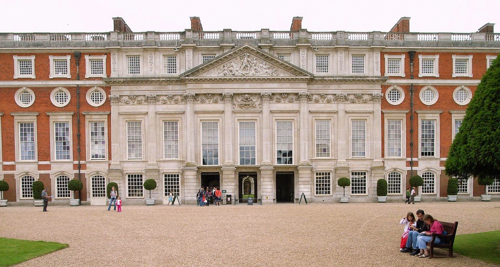 Christopher Wren Hampton Court 1690 96 Historic Royal Palaces English Architecture Building