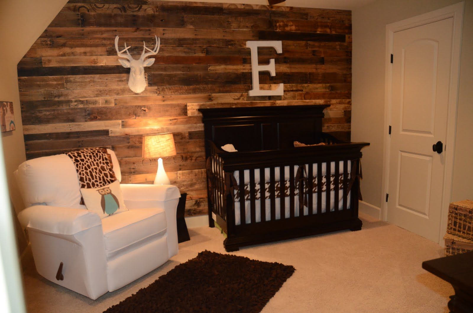 Love this for my baby boy! I think it has a treehouse feel to it. How relaxing. Nursery Ideas Boy, Baby Boy Room Nursery, Baby Boy Rooms, Baby Boy Nurseries, Baby Room Decor, Baby Boys, Nursery Themes, Diy Nursery Decor Boy, Deer Nursery