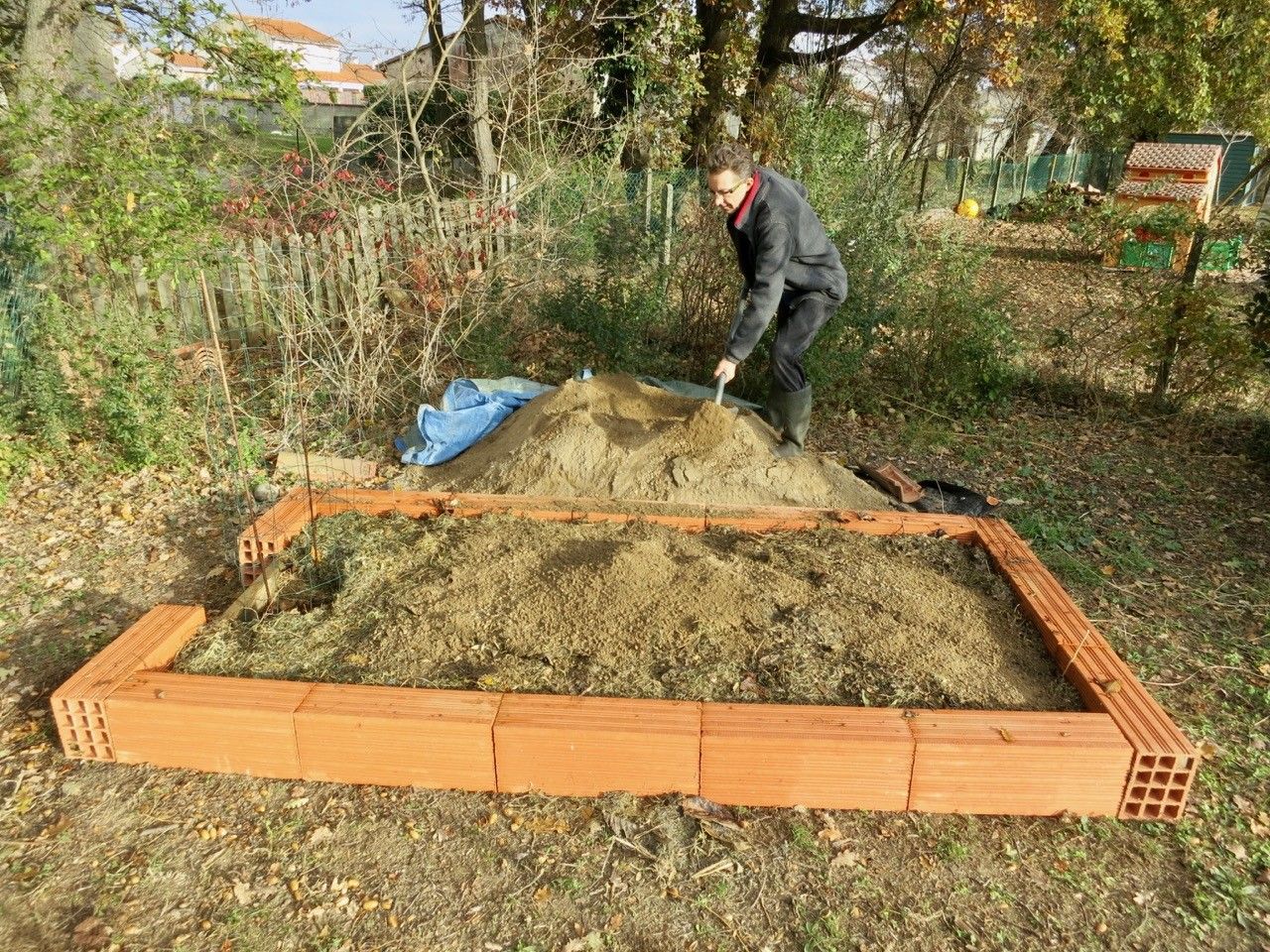 nous allons maintenant remplir ce potager avec non nous allons maintenant remplir ce potager avec non