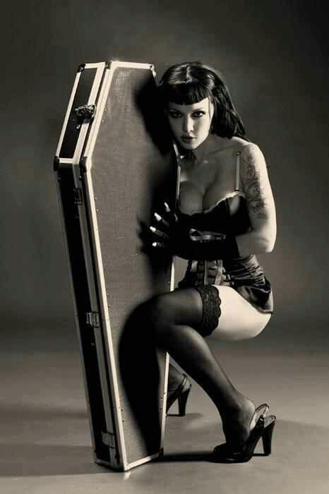 Naked goth pinups, pictures of naked girls humping each other