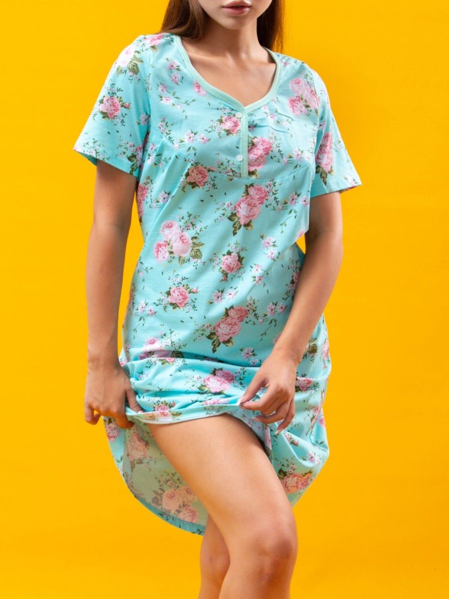 Floral Tops, Women's Top, Fashion, Moda, Top Flowers, Fashion Styles, Fashion Illustrations