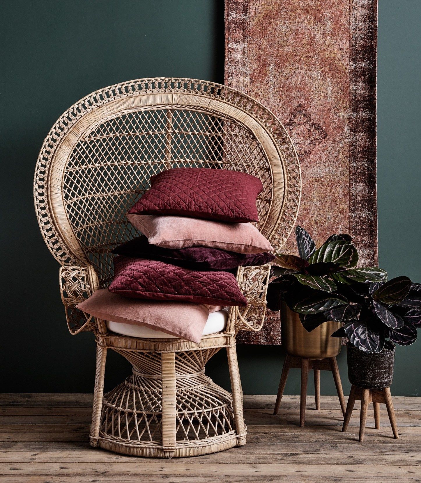 Peacock Chair Piled With Cushions Peacock Chair Piled With Cushions