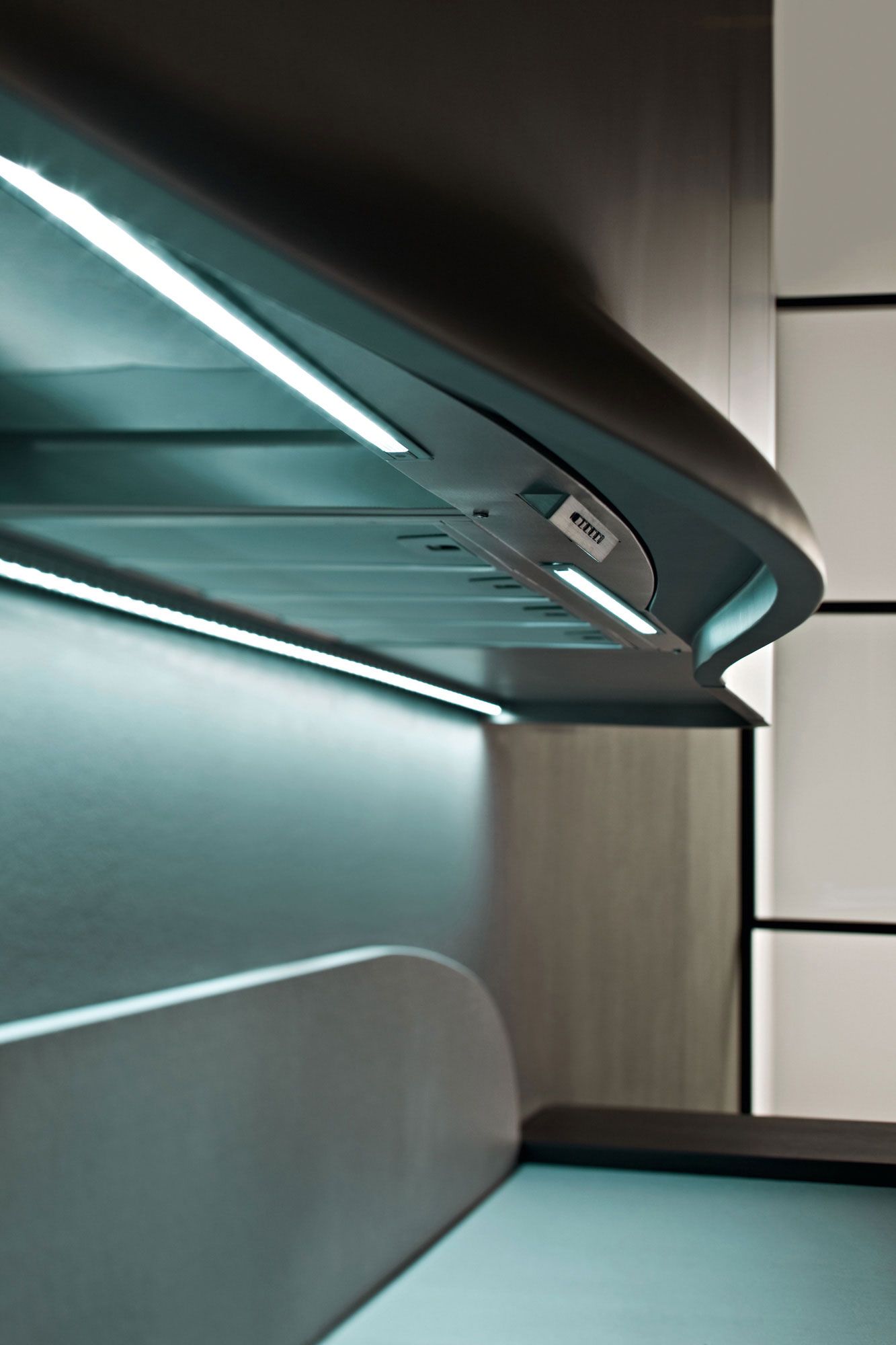 la cappa di una cucina illuminata da barre led a luce fredda | Barre ... la cappa di una cucina illuminata da barre led a luce fredda | Barre ...
