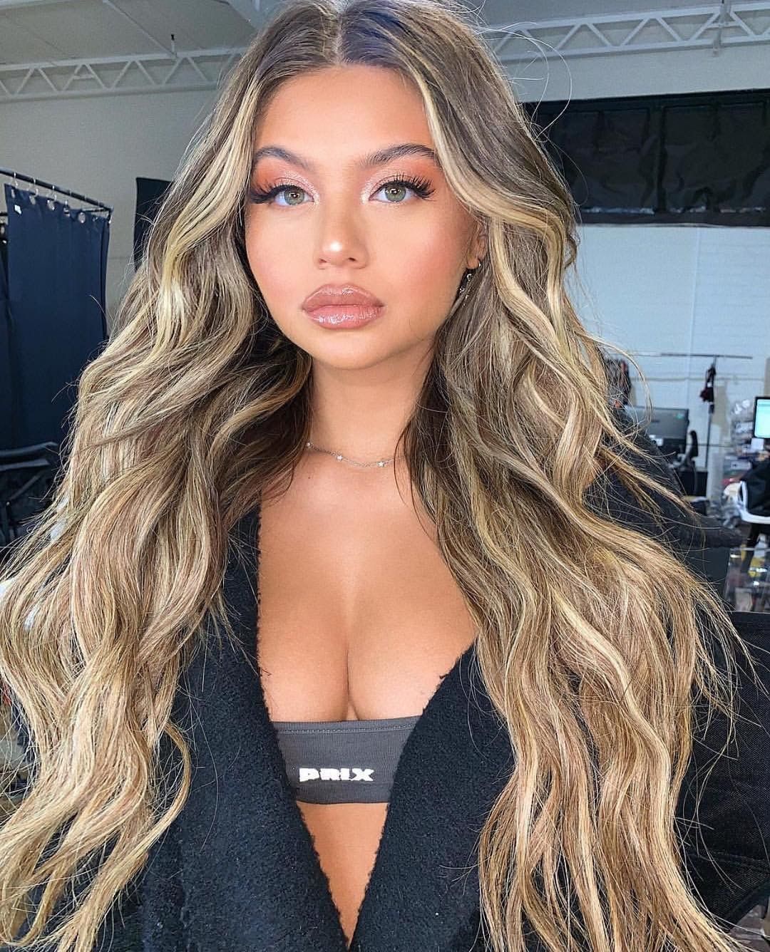 @angelalvarado mixed our 22" 340g Boo-Gatti extensions in ...
