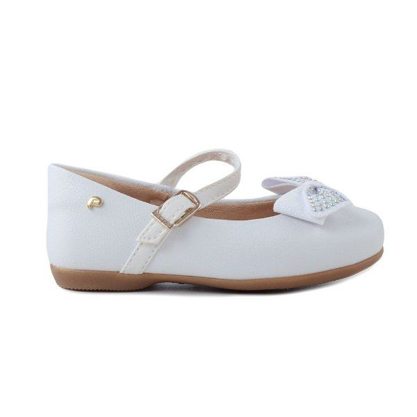 Sapato Infantil Feminino Pampili Bailarina Branco 188559
Feita com materiais de acabamento refinado, detalhes artesanais caprichosos e brilhantes, a bailarina nasceu para calçar com todo conforto e enfeitar os pezinhos mais fofos. Palmilha macia, solado flexível e antiderrapante, fechamento com fivela sem furos, detalhe de laço com glitter.
Medidas aproximadas da Palmilha;
Tamanho 20 - Palmilha 13,5 cm
Tamanho 21 - Palmilha 14,2 cm
Tamanho 22 - Palmilha 14,9 cm
Tamanho 23 - Palmilha 15,5 cm
Ta Mary Janes, Baby Shoes, Glitter, Flats, Clothes, Products, Fashion, Ballerina, Top Coat