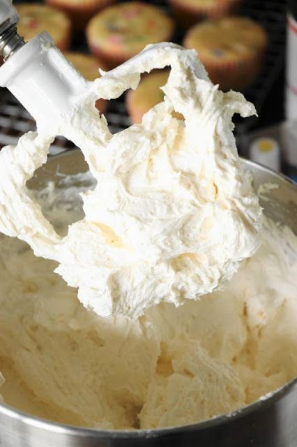 This fluffy, creamy, sweet-but-not-too-sweet, loaded-with-great-vanilla-flavor homemade Vanilla Buttercream Frosting will have you clamoring for that piled-high cupcake or corner piece of cake! Buttermilk Frosting, Homemade Buttercream Frosting, Canned Frosting, Vanilla Frosting, Frosting Recipes, Icing, Mocha Frosting, Baking Recipes, Dessert Recipes