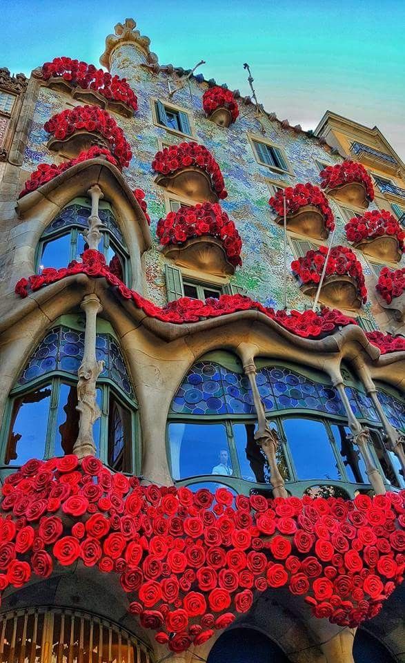 Pin De Lelia Sarda En Barcellona Fotos De Barcelona Passeig De Gracia Paisajes Hermosos Del Mundo