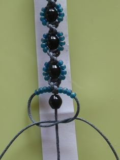 Macrame náramek kytičky Macrame náramek kytičky