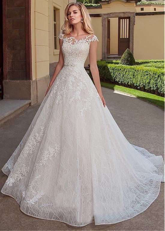 20 Graceful Wedding Dresses to Inspire – Diamond and Me Cute Wedding Dress, Wedding Dresses For Girls, Wedding Dress Trends, Wedding Dress Sleeves, Princess Wedding Dresses, Wedding Dresses Simple, Bride Dress, Mermaid Wedding Dress, Bridal Dresses